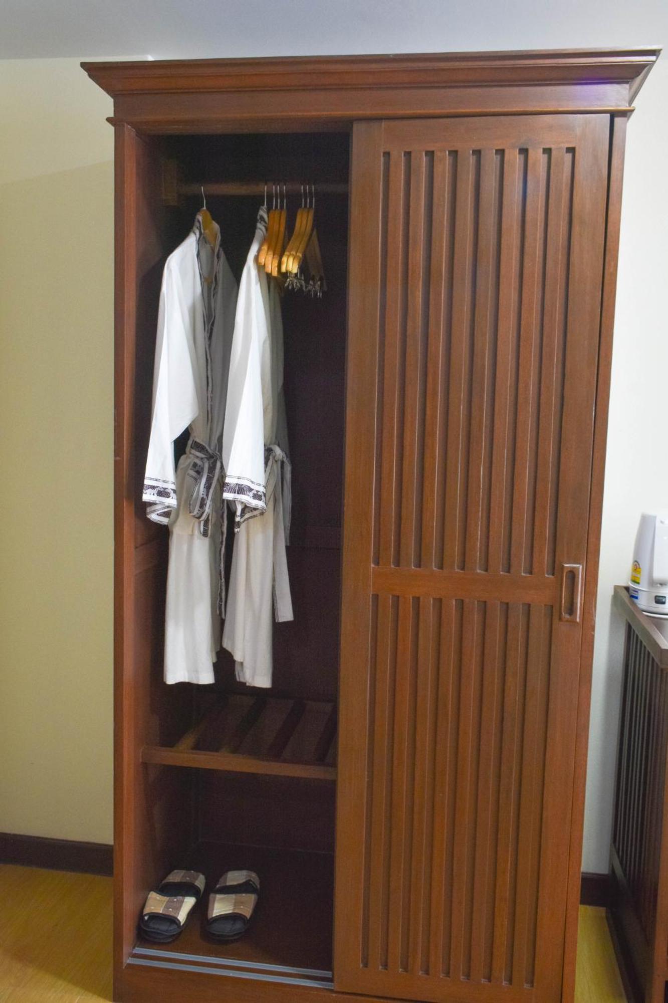 Deluxe King Room,894527251:JPEG